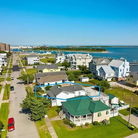 Beach Living Close To The Water